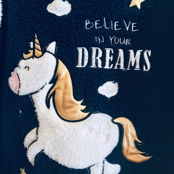 Secret Treasures Unicorn 🦄 Pajama Top - Picture 3 of 4